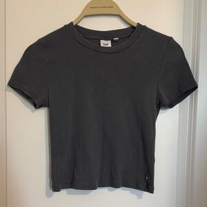 ARITZIA TNA Women's Charcoal Gray T-Shirt Top